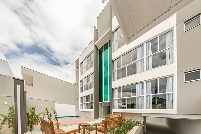 Apto. Decorado. Piscina, Ed. Algarve, 2 quartos