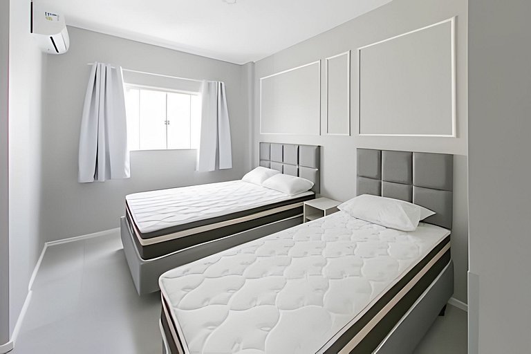 2 Aptos. , Ed. Algarve, 4 quartos. Piscina I