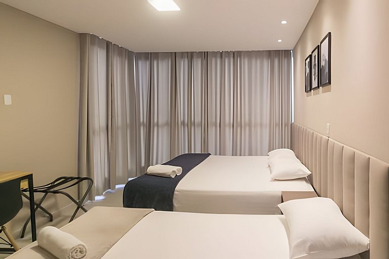 Casa Requinte | Piscina Privativa • 4 Suítes • 12 Pessoas