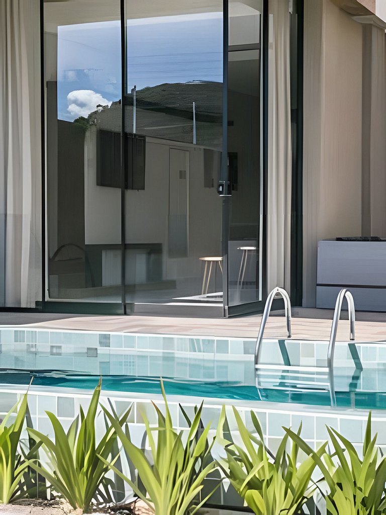 Casa Requinte | Piscina Privativa • 4 Suítes • 12 Pessoas