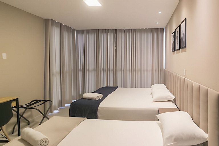 Casa Requinte | Piscina Privativa • 4 Suítes • 12 Pessoas