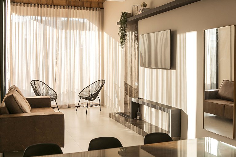 Casa Requinte | Piscina Privativa • 4 Suítes • 12 Pessoas